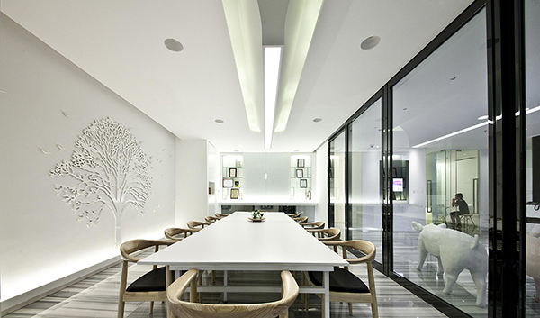 辦公室玻璃隔斷有哪些優(yōu)缺點？