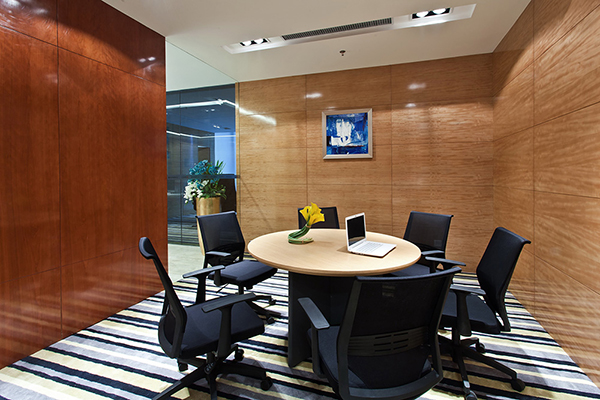 商貿(mào)公司辦公室裝修洽談區(qū)設(shè)計實景案例