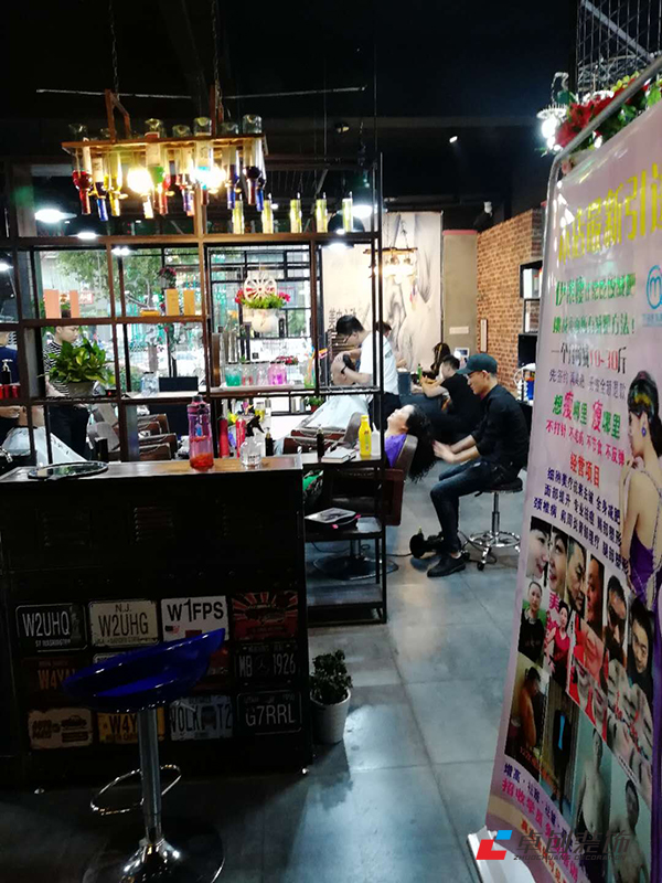 美發(fā)店裝修水吧區(qū)怎么設計有創(chuàng)意